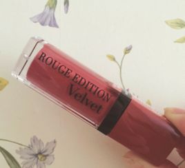 化妆品使用心得与居家美妆空间打造——YOKA时尚网与家具的完美结合